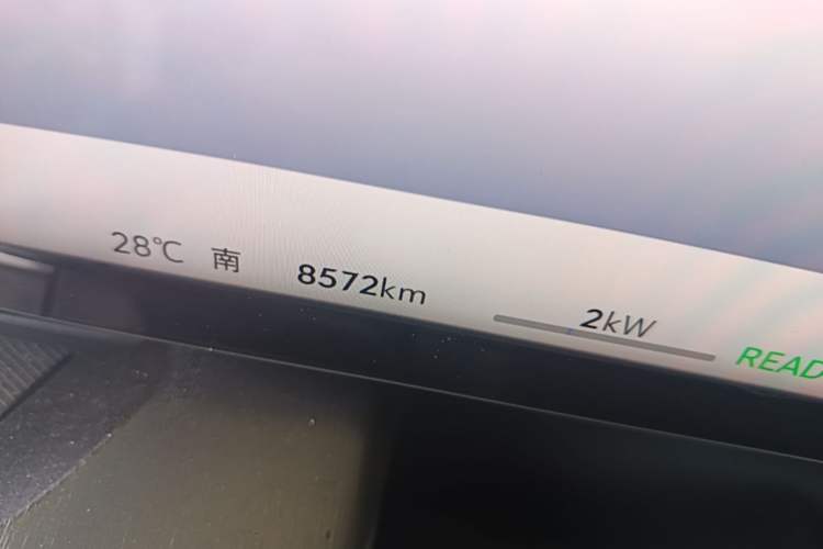 Used Buick E5 2025 Model 620KM Prestige Edition Odometer Close Up
