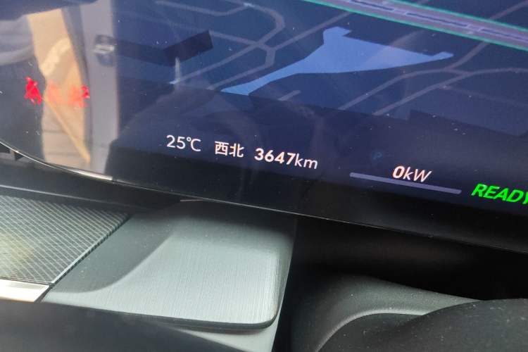 Used Buick E5 2025 Model 515KM First-Adoption Edition Odometer Close Up