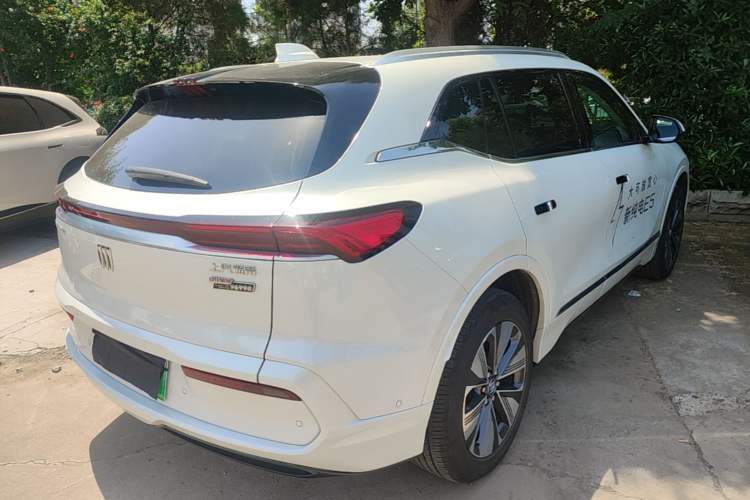 Used Buick E5 2025 Model 620KM Prestige Edition Rear Right 45 Deg
