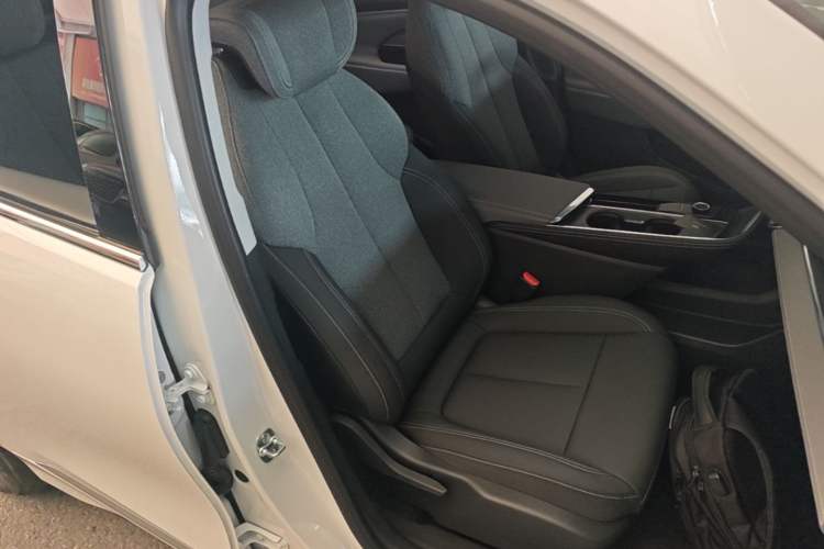 Used Buick E5 2025 Model 515KM First-Adoption Edition Right Front Seat