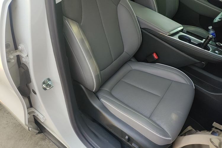 Used Buick E5 2025 Model 620KM Prestige Edition Right Front Seat
