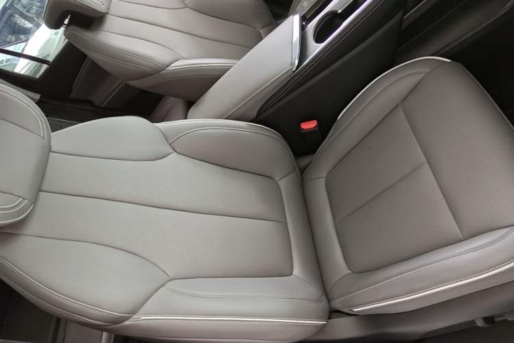 Used Buick E5 2025 Model 620KM Prestige Edition Right Front Seat