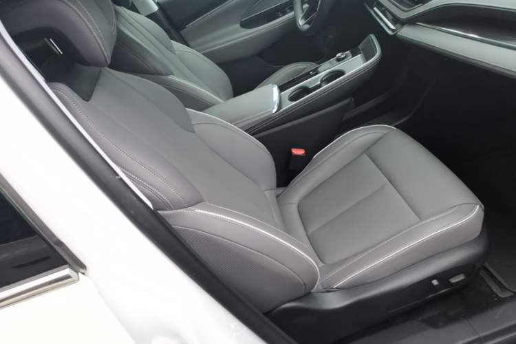 Used Buick E5 2025 Model 620KM Prestige Edition Right Front Seat