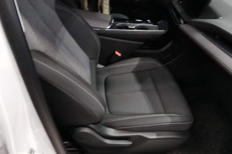 Used Buick E5 2025 Model 515KM First-Adoption Edition Right Front Seat