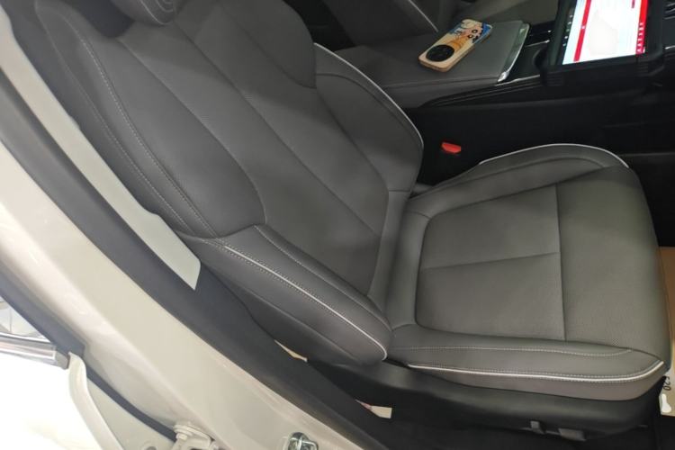 Used Buick E5 2025 Model 620KM Prestige Edition Right Front Seat