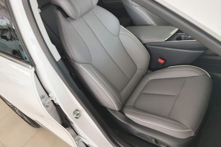 Used Buick E5 2025 Model 620KM Prestige Edition Right Front Seat