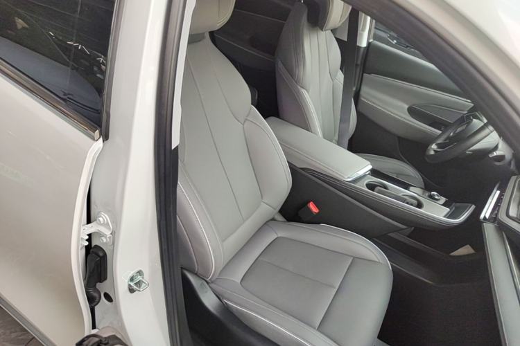 Used Buick E5 2025 Model 620KM Prestige Edition Right Front Seat