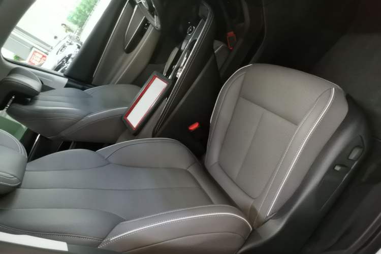 Used Buick E5 2025 Model 620KM Prestige Edition Right Front Seat
