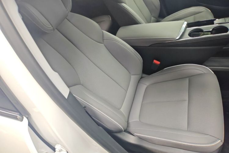 Used Buick E5 2025 Model 620KM Prestige Edition Right Front Seat