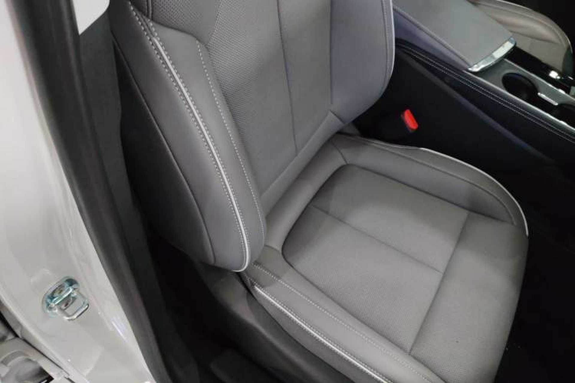 Used Buick E5 2025 Model 620KM Prestige Edition Right Front Seat