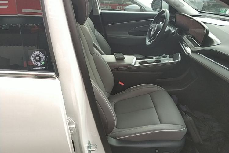 Used Buick E5 2025 Model 620KM Prestige Edition Right Front Seat
