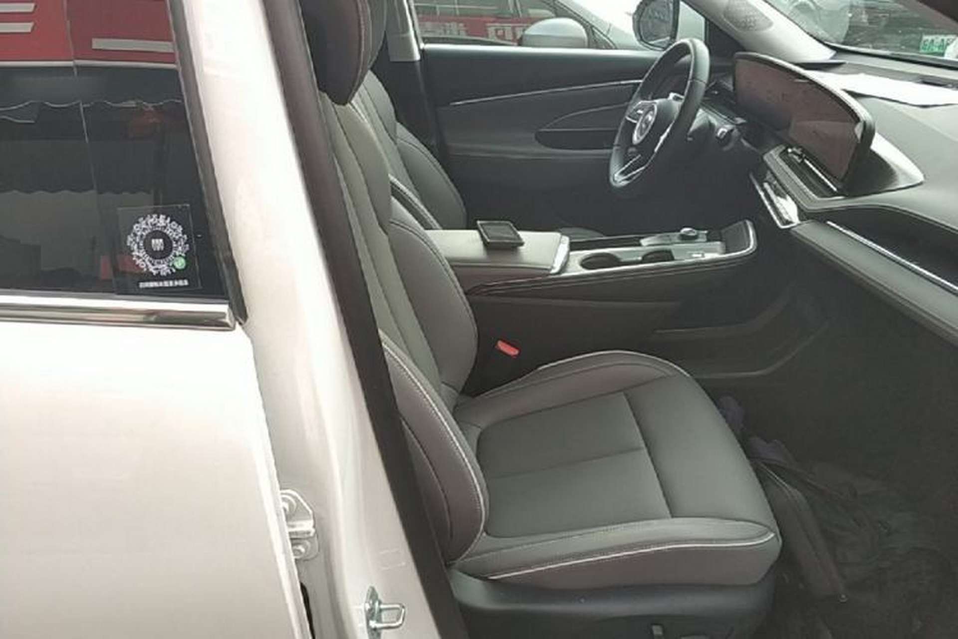 Used Buick E5 2025 Model 620KM Prestige Edition Right Front Seat