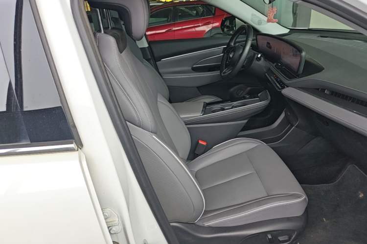 Used Buick E5 2025 Model 620KM Prestige Edition Right Front Seat