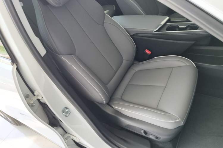 Used Buick E5 2025 Model 620KM Prestige Edition Right Front Seat