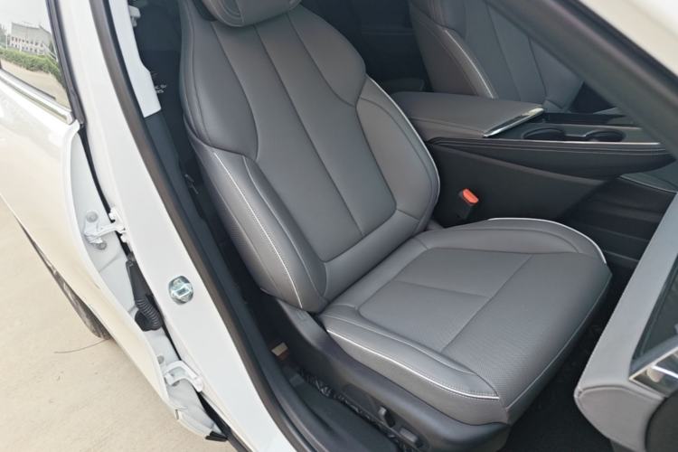 Used Buick E5 2025 Model 620KM Prestige Edition Right Front Seat