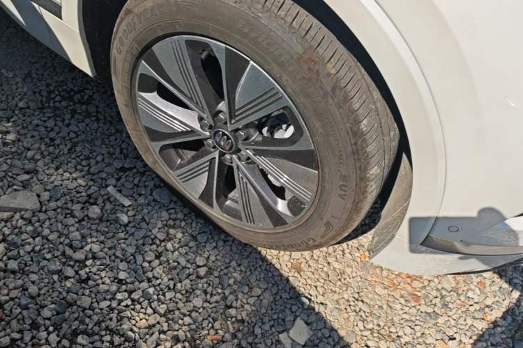 Used Buick E5 2025 Model 545KM Smart Enjoyment Edition Right Front Wheel Hub