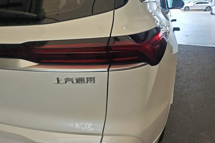Used Buick E5 2025 Model 515KM First-Adoption Edition Right Rear Taillight