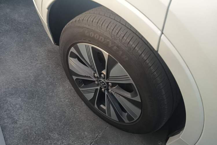 Used Buick E5 2025 Model 620KM Prestige Edition Right Rear Wheel Hub