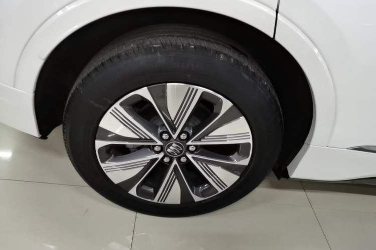 Used Buick E5 2025 Model 620KM Prestige Edition Right Rear Wheel Hub
