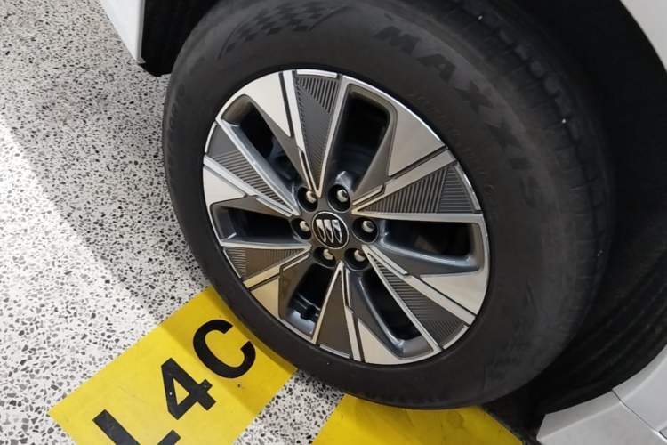 Used Buick E5 2025 Model 515KM First-Adoption Edition Right Rear Wheel Hub