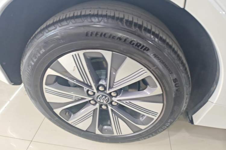Used Buick E5 2025 Model 620KM Prestige Edition Right Rear Wheel Hub