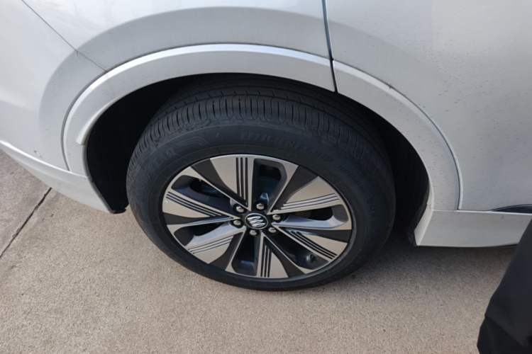 Used Buick E5 2025 Model 620KM Prestige Edition Right Rear Wheel Hub