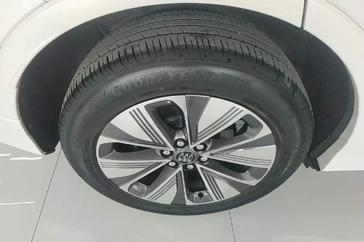 Used Buick E5 2025 Model 620KM Prestige Edition Right Rear Wheel Hub