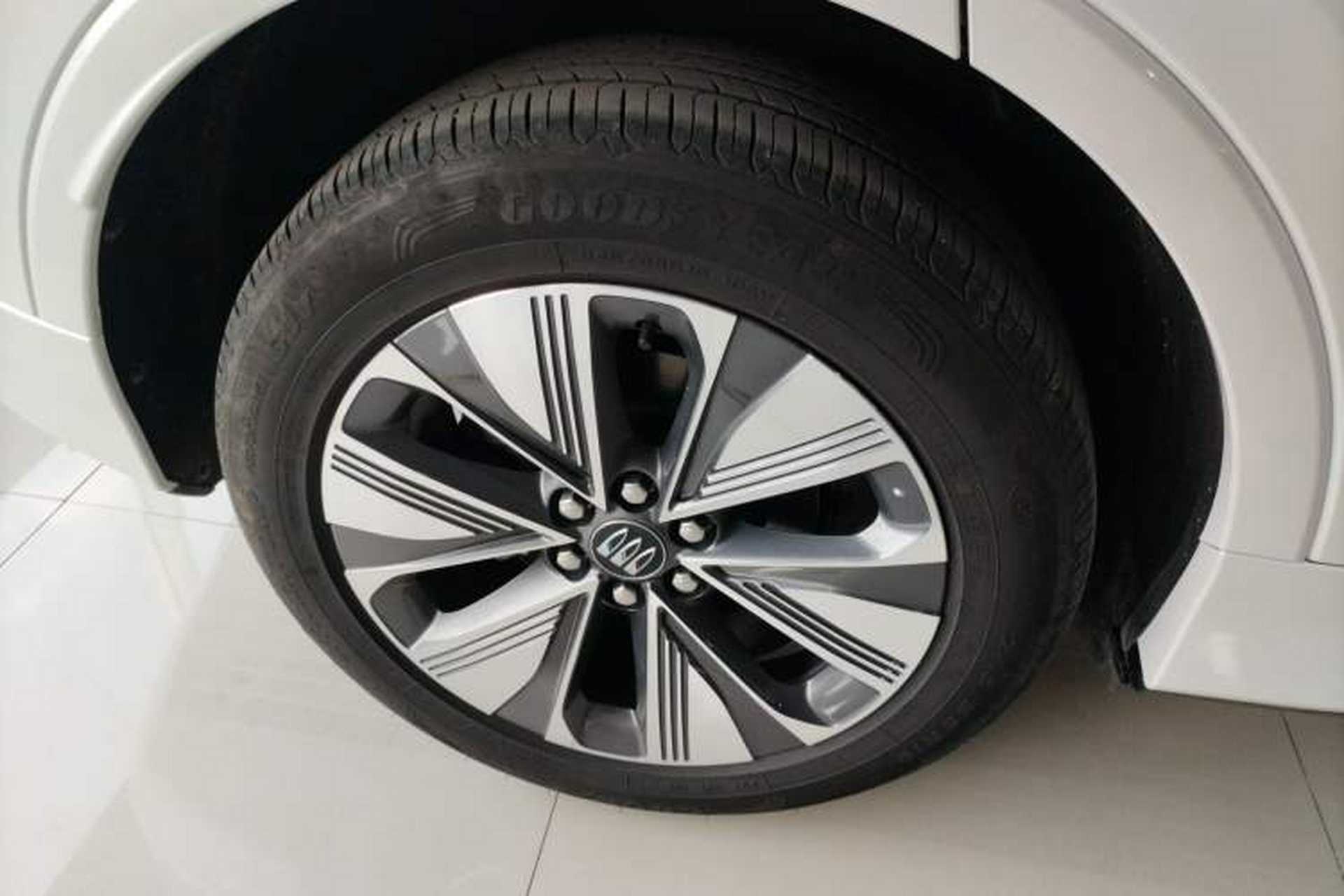 Used Buick E5 2025 Model 620KM Prestige Edition Right Rear Wheel Hub
