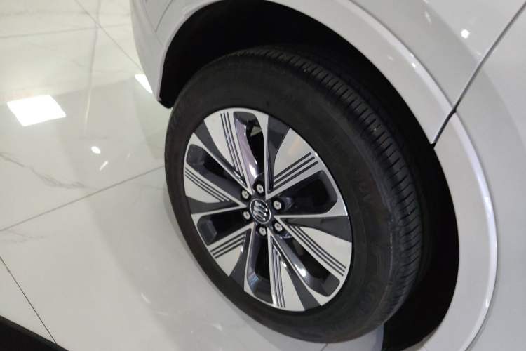 Used Buick E5 2025 Model 620KM Prestige Edition Right Rear Wheel Hub