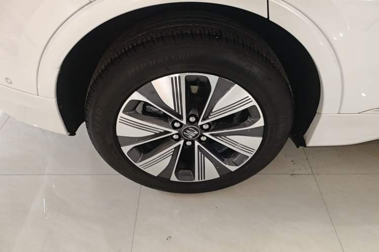 Used Buick E5 2025 Model 620KM Prestige Edition Right Rear Wheel Hub