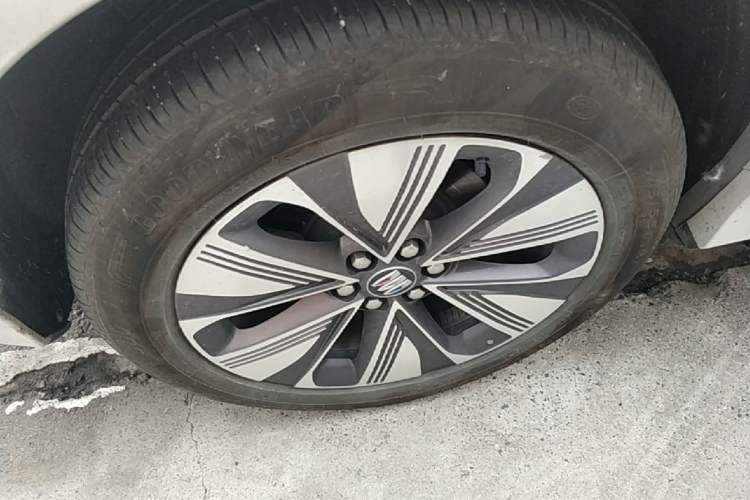 Used Buick E5 2025 Model 620KM Prestige Edition Right Rear Wheel Hub