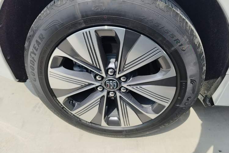 Used Buick E5 2025 Model 620KM Prestige Edition Right Rear Wheel Hub