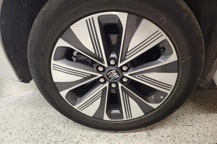 Used Buick E5 2025 Model 620KM Prestige Edition Right Rear Wheel Hub