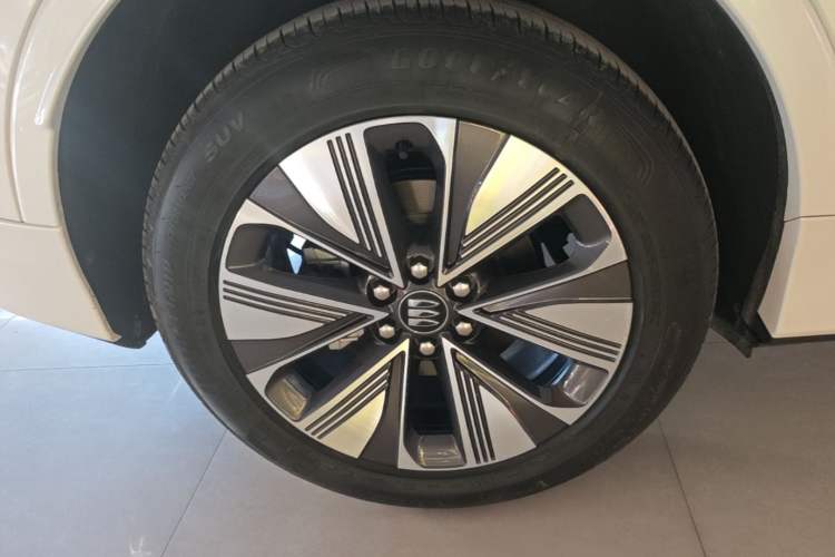 Used Buick E5 2025 Model 620KM Prestige Edition Right Rear Wheel Hub