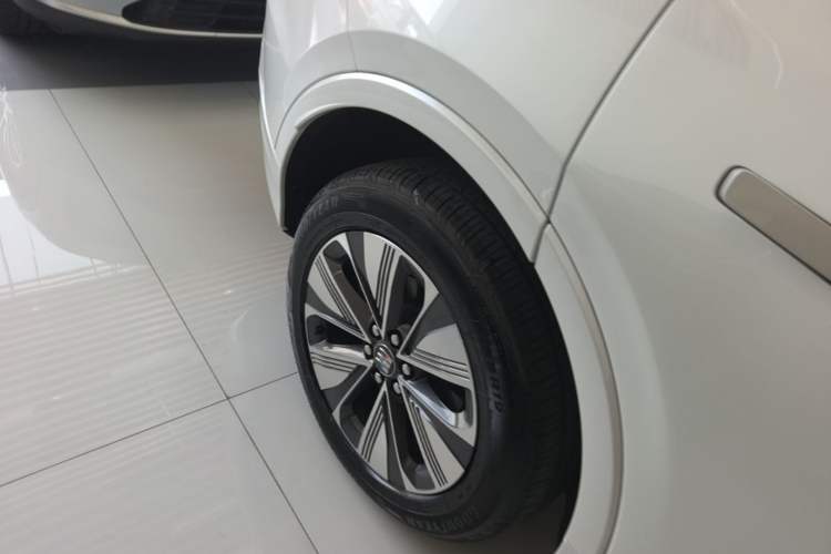 Used Buick E5 2025 Model 620KM Prestige Edition Right Rear Wheel Hub