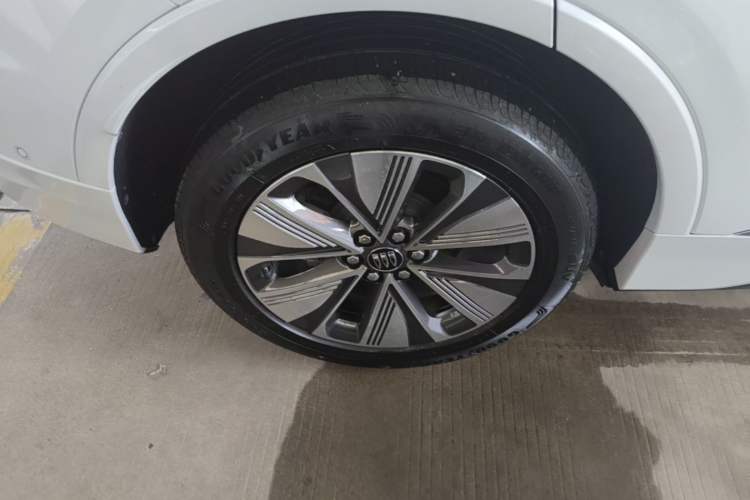 Used Buick E5 2025 Model 620KM Prestige Edition Right Rear Wheel Hub