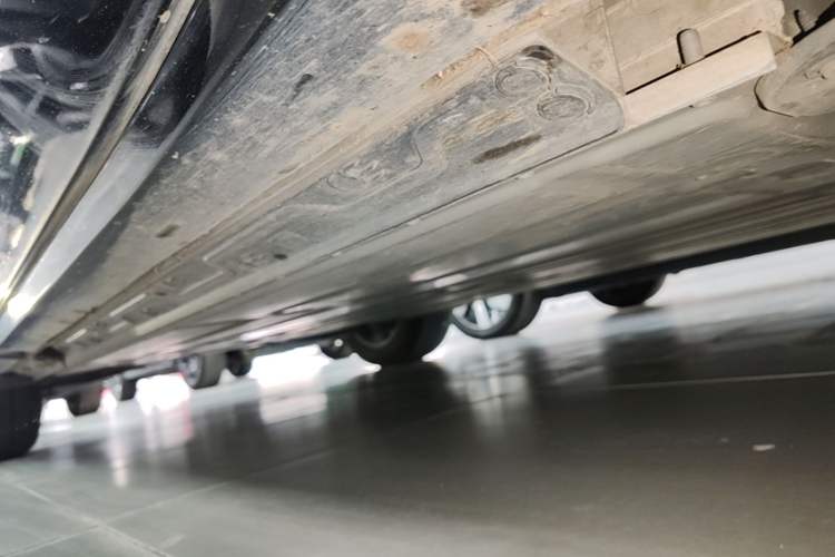 Used Buick E5 2025 Model 620KM Prestige Edition Right Side Sill