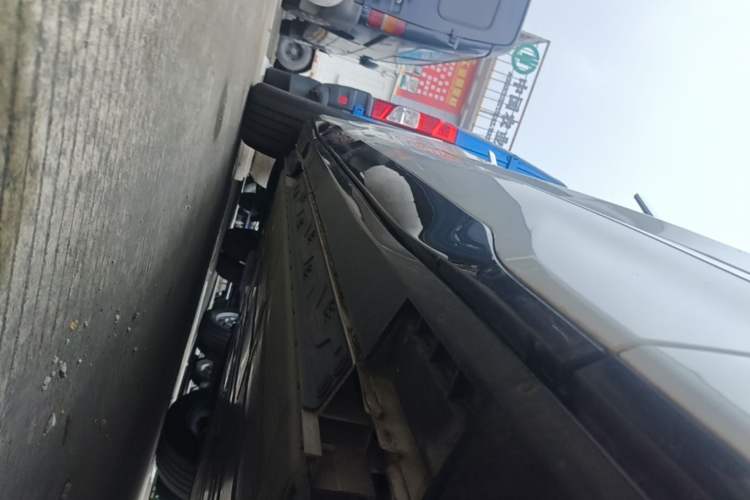 Used Buick E5 2025 Model 620KM Prestige Edition Right Side Sill