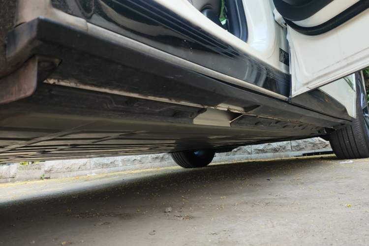 Used Buick E5 2025 Model 620KM Prestige Edition Right Side Sill
