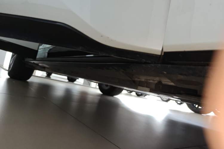 Used Buick E5 2025 Model 620KM Prestige Edition Right Side Sill
