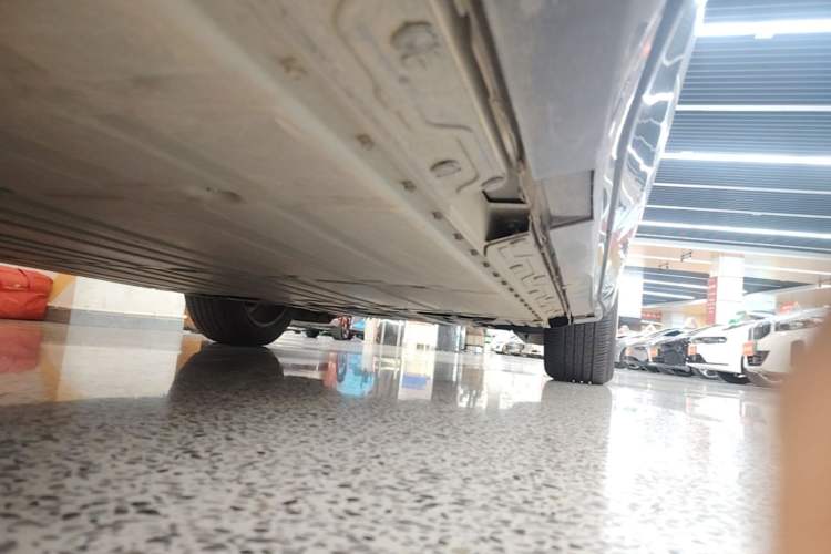 Used Buick E5 2025 Model 620KM Prestige Edition Right Side Sill