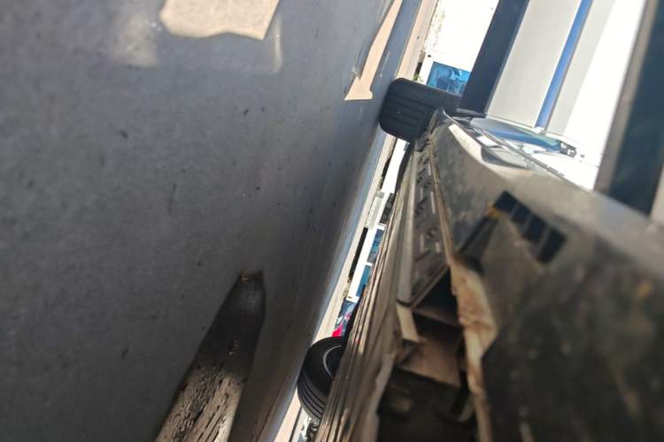 Used Buick E5 2025 Model 620KM Prestige Edition Right Side Sill