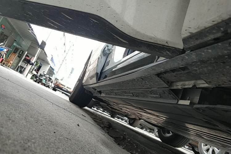 Used Buick E5 2025 Model 620KM Prestige Edition Right Side Sill