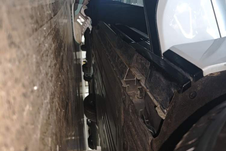 Used Buick E5 2025 Model 620KM Prestige Edition Right Side Sill