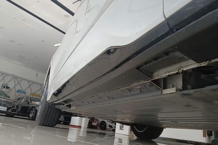 Used Buick E5 2025 Model 620KM Prestige Edition Right Side Sill