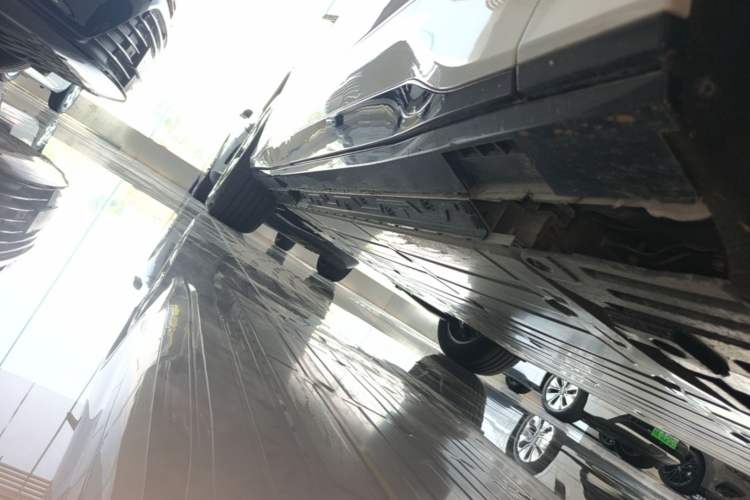 Used Buick E5 2025 Model 620KM Prestige Edition Right Side Sill