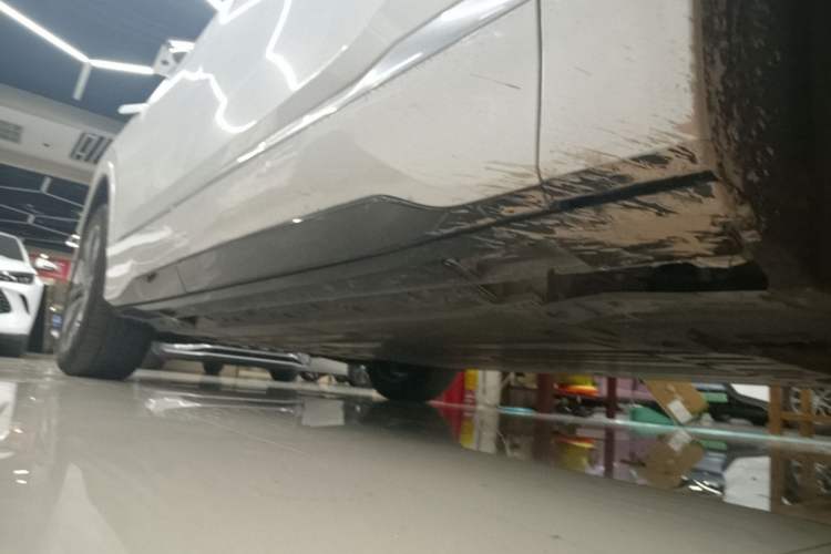 Used Buick E5 2025 Model 620KM Prestige Edition Right Side Sill