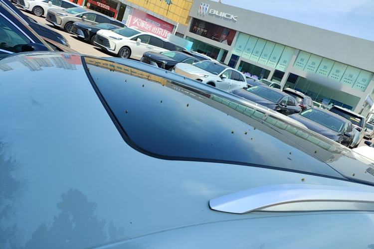 Used Buick E5 2025 Model 620KM Prestige Edition Roof