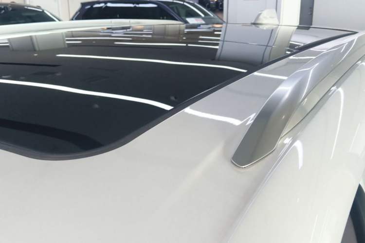 Used Buick E5 2025 Model 620KM Prestige Edition Roof