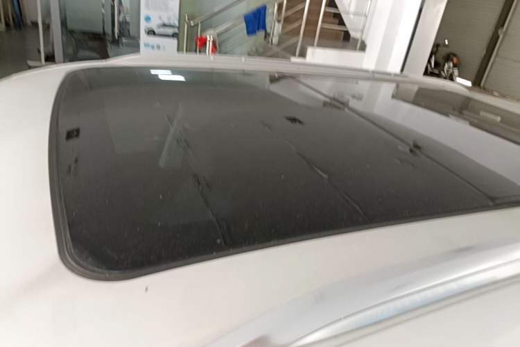 Used Buick E5 2025 Model 620KM Prestige Edition Roof